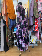 Cargar imagen en el visor de la galería, Vestido de gasa con volantes y estampado floral