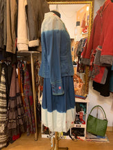 Cargar imagen en el visor de la galería, Traje de falda y chaqueta de la firma Aventures des toiles