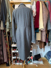 Cargar imagen en el visor de la galería, Vestido cruzado de lana Max Mara