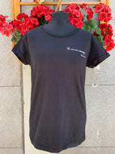 Cargar imagen en el visor de la galería, Camisetas exclusivas de algodón orgánico chica "Yo Mi Me Conmigo...".