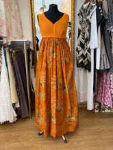 Cargar imagen en el visor de la galería, Vestido Maxi Vintage 60's con estampado