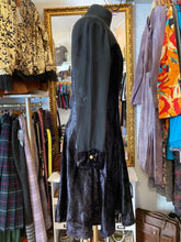 Cargar imagen en el visor de la galería, Vestido Vintage Original 80’s en terciopelo con mangas de gasa.