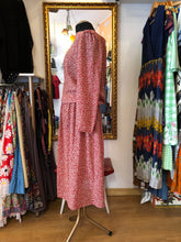 Cargar imagen en el visor de la galería, Vestido Vintage Original 80’s Rojo con estampado beige
