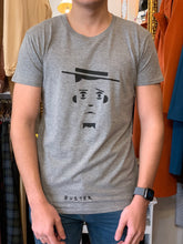 Cargar imagen en el visor de la galería, Camiseta BUSTER