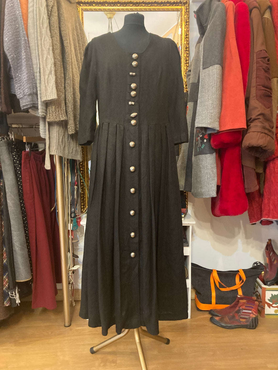 Vestido Vintage Original 60’s en lino rustico y botonadura joya