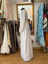 Cargar imagen en el visor de la galería, Vestido Caftán blanco Vintage Original 70&#39;s

